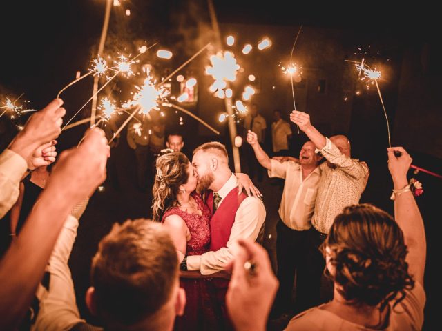 „És akkor a világ megállt egy pillanatra… csak mi ketten és a szikrák maradtunk.”